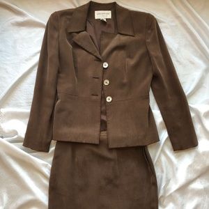Jones New York Chocolate Silk Suit - Jacket/Skirt 4P